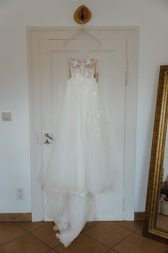 Brautkleid Hochzeotslocation Hofgut Heidenheim Pfalz Hochzeitsfotografie